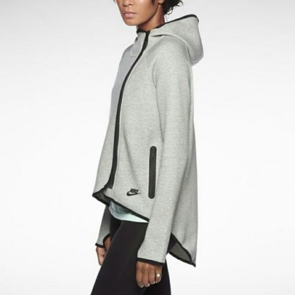 Nike Tops - Nike Tech Fleece Hoodie ⭐️ Nike Tops - Nike Tech Fleece Hoodie ⭐️